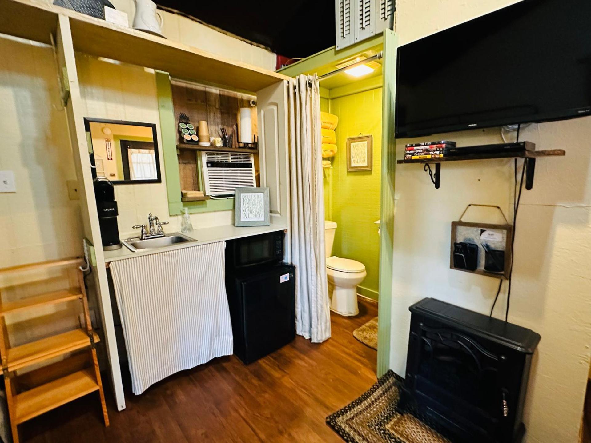Acorn Hideaways Canton Unwind At Green Gables Suite For Up To 3 외부 사진
